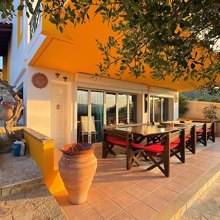 Bed and Breakfast Casa Di Luce Agia Marina  Exterior foto